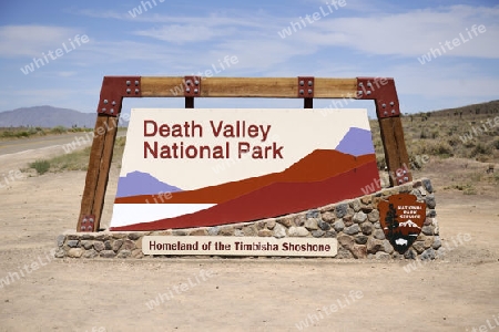 Eingangsschild zum Death Valley Nationalpark, Kalifornien, USA