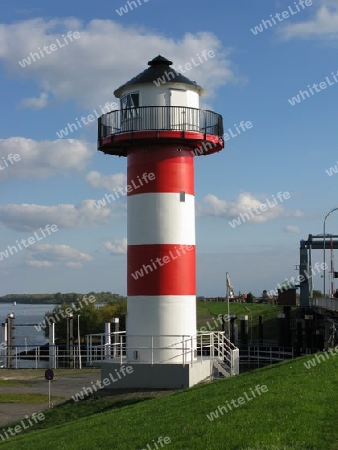 Leuchtturm an der Elbe. Altes Land