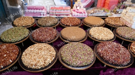 Orientalische Süßigkeiten. Basar in Akkon, Israel