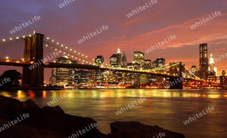 Brooklyn Bridge am Abend