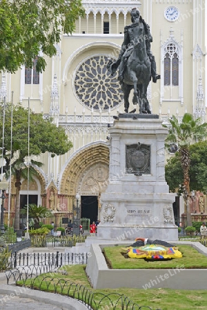 Reiterstandbild von Simon Bolivar im Parque Seminario oder auch Parque Bolivar oder Parque de las Iguanas,  Iguanapark, Guayaquil, Ecuador, Suedamerika