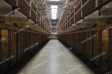 Blick in einen Zellenblock im Gef?ngnis,   Alcatraz Island, Kalifornien, USA