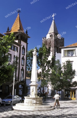 Die Altstadt im Stadtzentrum von Funchal auf der Blumeninsel Madeira, Portugal.  