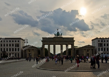 Berlin 2011 - Brandenburger Tor im Gegenlicht