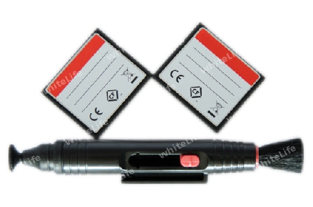 CompactFlash Speicherkarten mit Objektiv-Pinsel