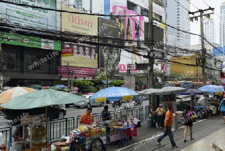 Die Innenstadt um Pratunam in der Hauptstadt Bangkok von Thailand in Suedostasien.