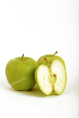 frischer gruener Apfel