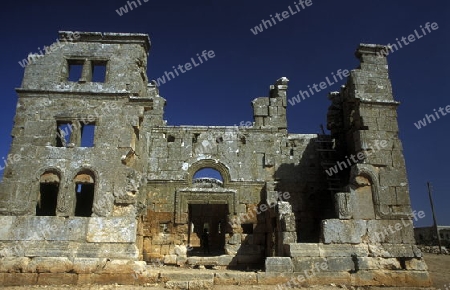 Die Ruine der Basilika von Qalb Lozeh bei Aleppo im Norden von Syrien im Nahen Osten.