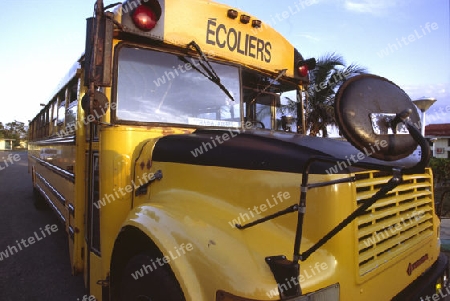 Schulbus in Kuba