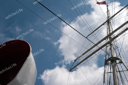 Hamburger Hafen 2012 ? Segelschiff - Grossmast mit Belueftungsrohr