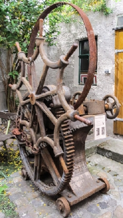 Historische Stauchmaschine