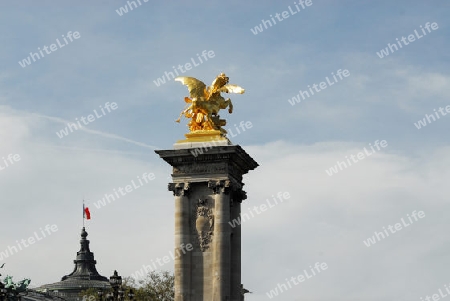Vergoldestes Denkmal in Paris