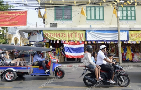 Eine Strassenszene im Stadtteil Banglamphu in der Hauptstadt Bangkok von Thailand in Suedostasien.