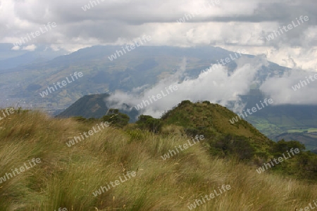 Haenge des Vulkans Pichincha, oberhalb von Quito, der Hauptstadt Equadors