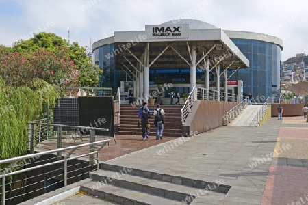 IMAX Kino an der  Uferpromende des Park Malecon am Ufer des Flusses Rio Guayas,  Guayaquil, Ecuador, Suedamerika