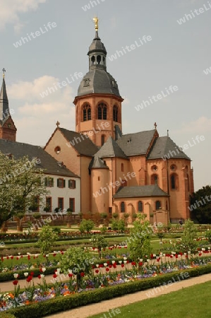 Klostergarten an der Basilika in Seligenstadt