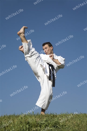 karate training  - Anstoss
