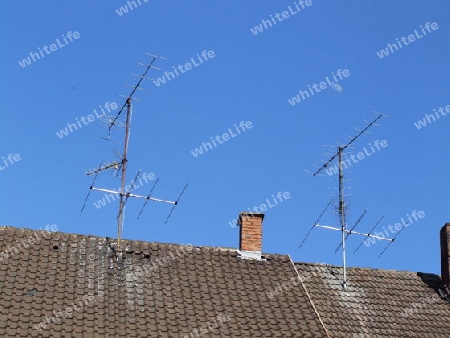 Antennen auf dem Dach