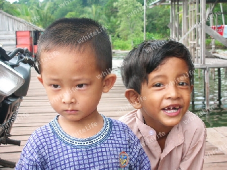 Kinder auf Sumbawa