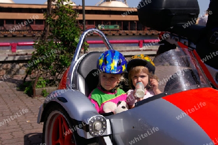 Kinder Im Motorradbeiwagen