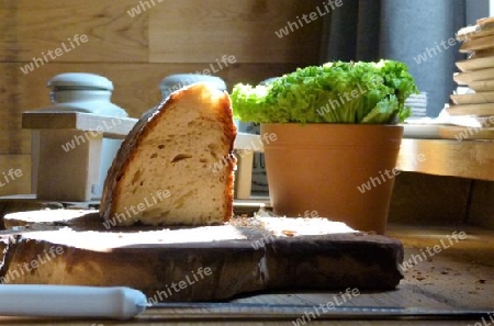 Frisches Schwarz-Brot  3