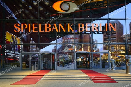 Spielbank Berlin abends am Potsdamer Platz, Berlin, Mitte, Deutschland, Europa, oeffentlicherGrund