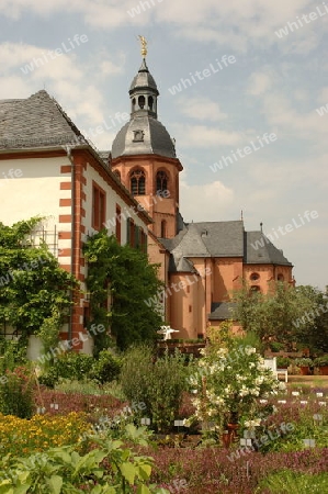 Klostergarten an der Basilika in Seligenstadt