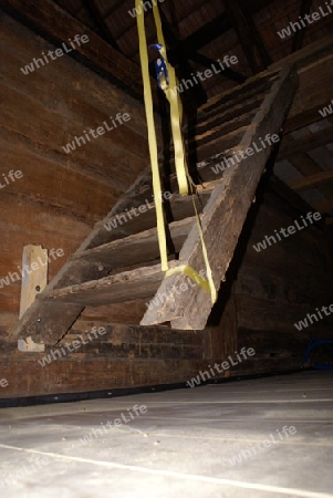 Schwebende Holz Treppe