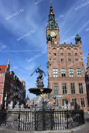Danzig.Langer Markt  mit  Rathaus und Neptunbrunnen
