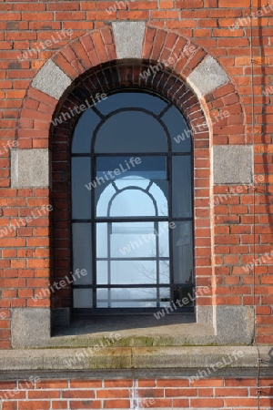 Fenster am Leuchtturm in Holtenau