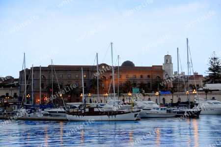Hafenanlage auf Sizilien