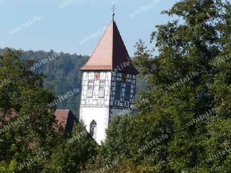 Kirchturm mit Uhrzeit P1280026