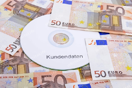 CD mit Kundendaten, 50 Euro Scheine, Geldscheine, Banknoten