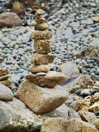 Steine im Gleichgewicht aufgestapelt