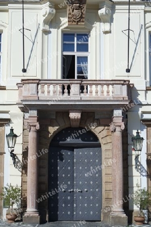 Eingangsportal in Prag