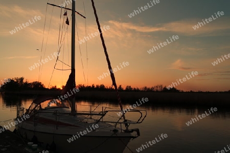 Boot im Abendlicht, Westpommersche Segelroute