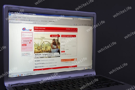 Website, Internetseite, Internetauftritt des sozialen Netzwerk Studi VZ auf Bildschirm von Sony Vaio  Notebook, Laptop
