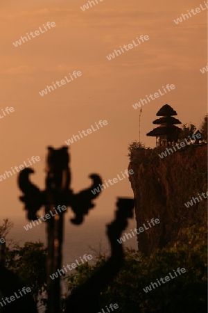 Asien, Suedost, Indonesien, Bali, Insel, Uluwatu, Tempel, Abend, Sonnenuntergang  (Urs Flueeler) 