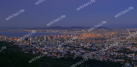 Blick vom Signal Hill auf Kapstadt zur blauen Stunde, Western Cape, Westkap, S?dafrika, Afrika