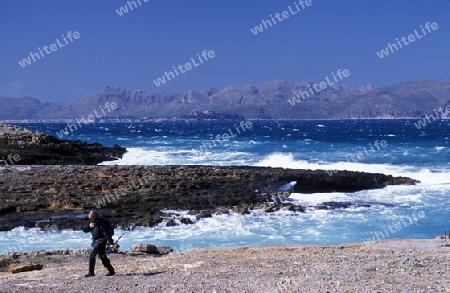 Die Landschaft beim Cap de Formentor auf der Halbinsel Formentor im Februar im Osten der Insel Mallorca einer der Balearen Inseln im Mittelmeer.   