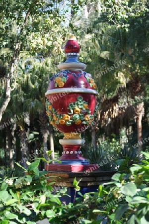 Bunte Keramik im Park, Sevilla 