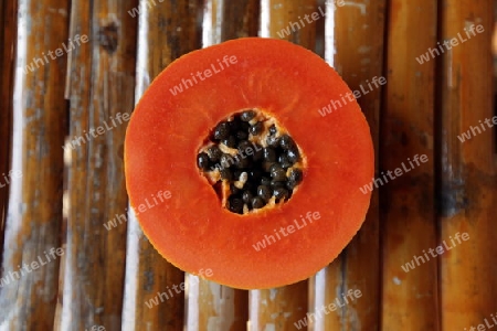 Papaya Frucht auf der Insel Ko Tao im Golf von Thailand im Suedwesten von Thailand in Suedostasien. 