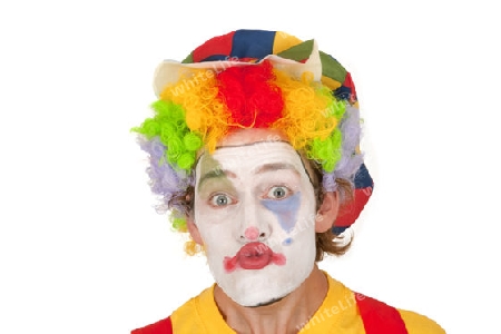 Clown mit Kussmund auf weissem Hintergrund