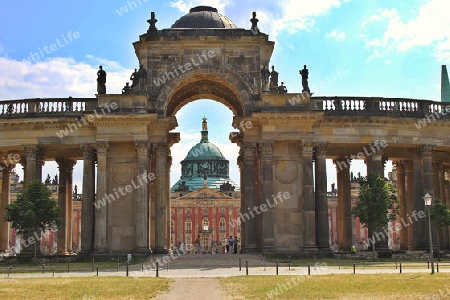 Blick zum Neuen Palais in Potsdam- Sanssouci