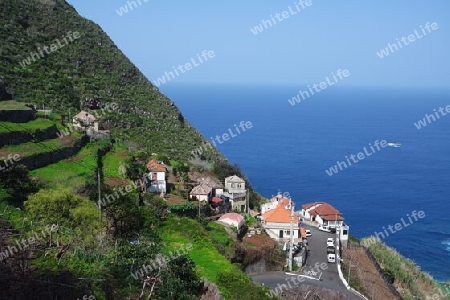 Dorf am Berghang, Madeira
