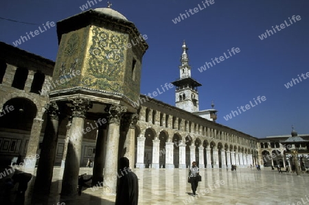 Der Innenhof der Omaijaden Moschee in Damaskus der Hauptstadt von Syrien im Mittleren Osten in Arabien.