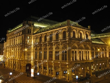 Wiener Opernhaus bei Nacht