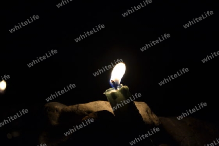 Stein mit Kerze