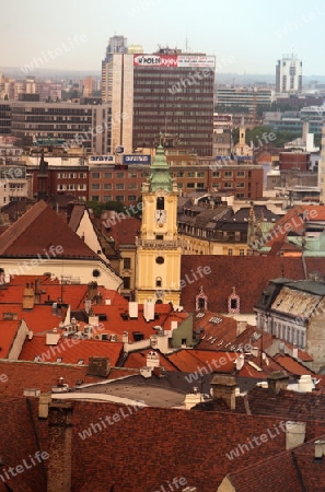 Die Altstadt von Bratislava der Hauptstadt an der Donau in  der Slowakei in Osteuropa.