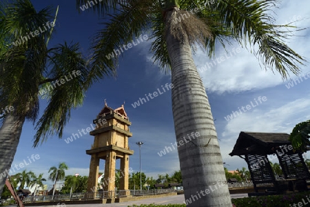 Der Uhrturm im Zentrum der Hauptstadt Amnat Charoen der Provinz Amnat Charoen nordwestlich von Ubon Ratchathani im nordosten von Thailand in Suedostasien.